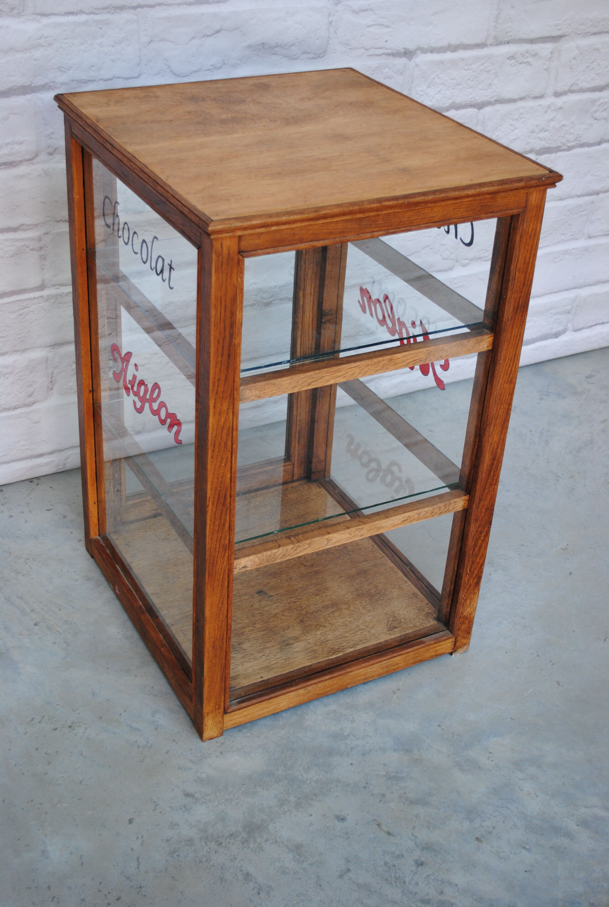 Aiglon chocolate showcase