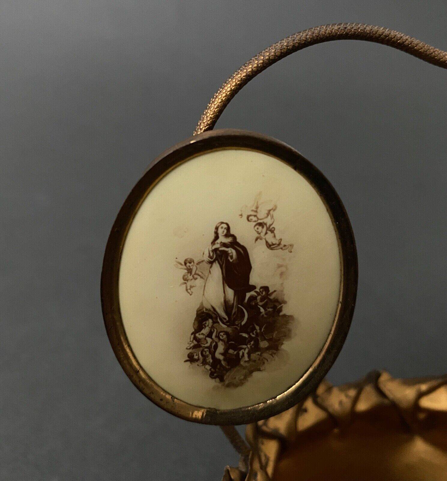 Golden metal basket Napoleon III 19th century foliage decoration religious medallion