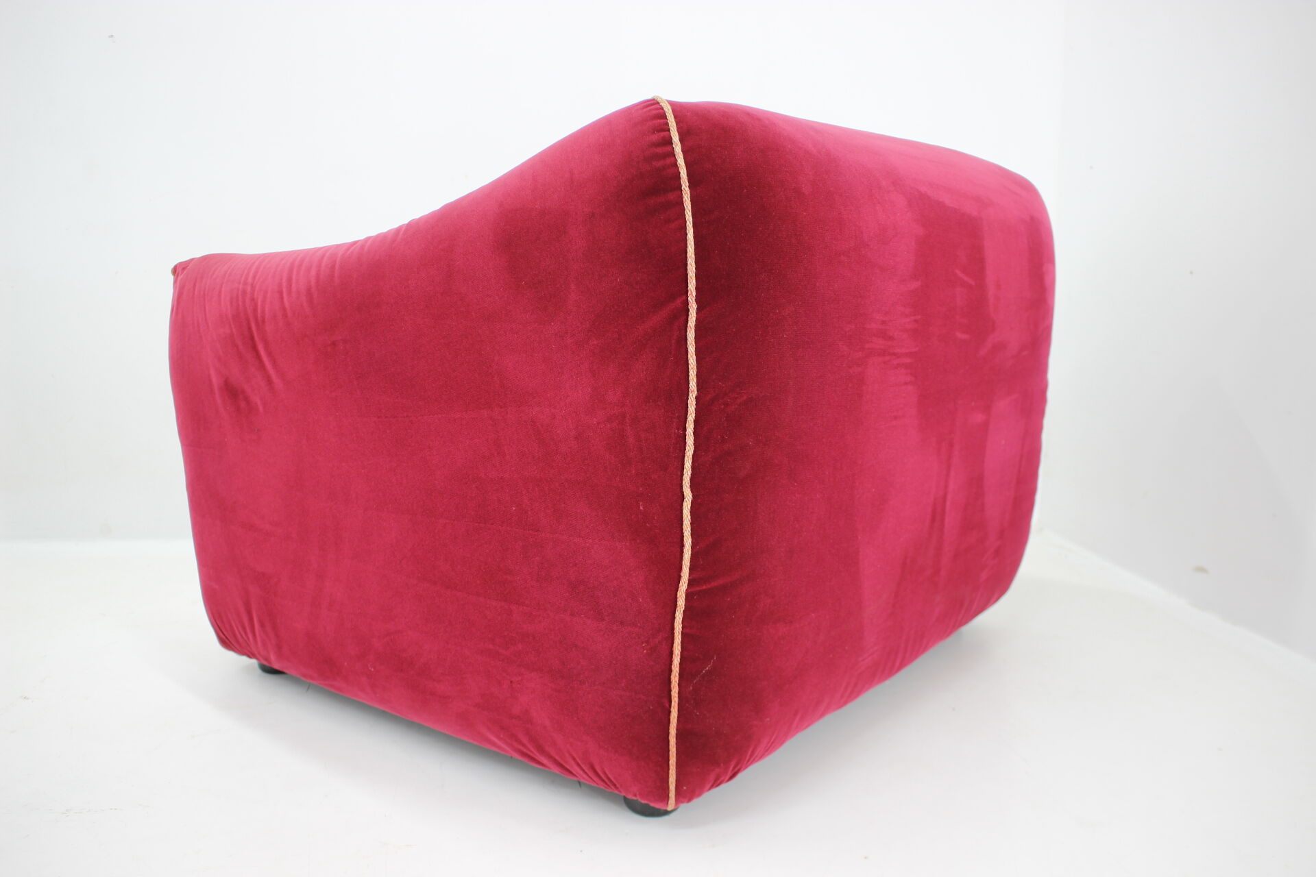 Paire de fauteuils italiens en velours années 1970
