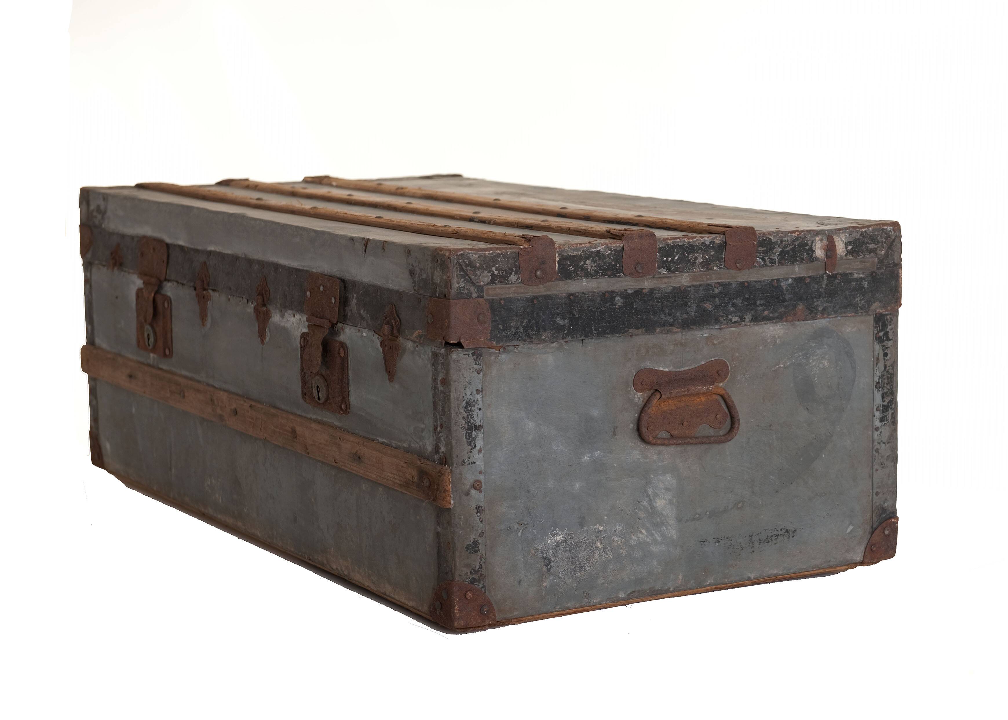 Old military trunk 14-18