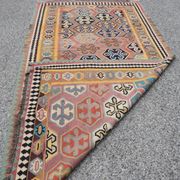 Kilim rug made by the Gashgai tribes in Iran: 1.60 x 2.95 metres