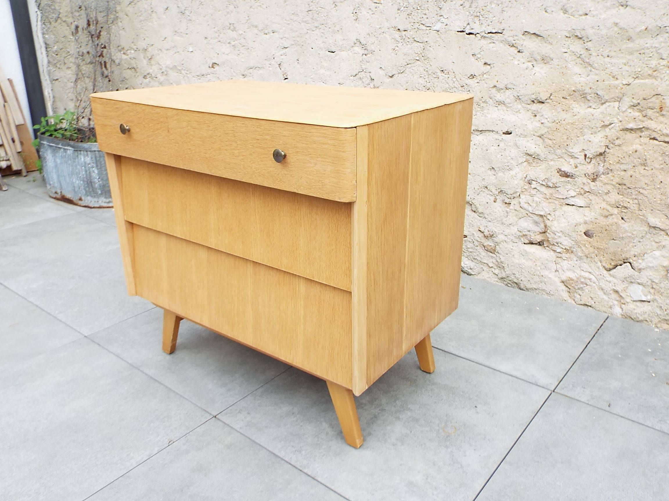 Compass feet dresser