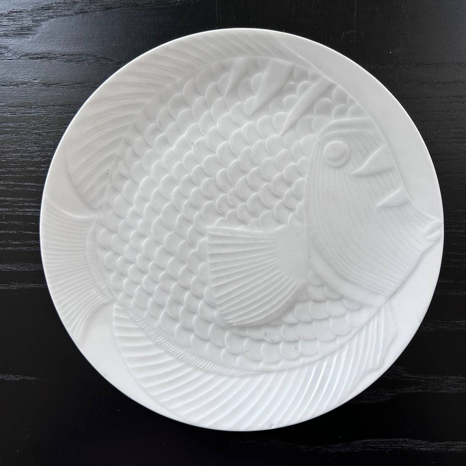 Porcelain fish dish