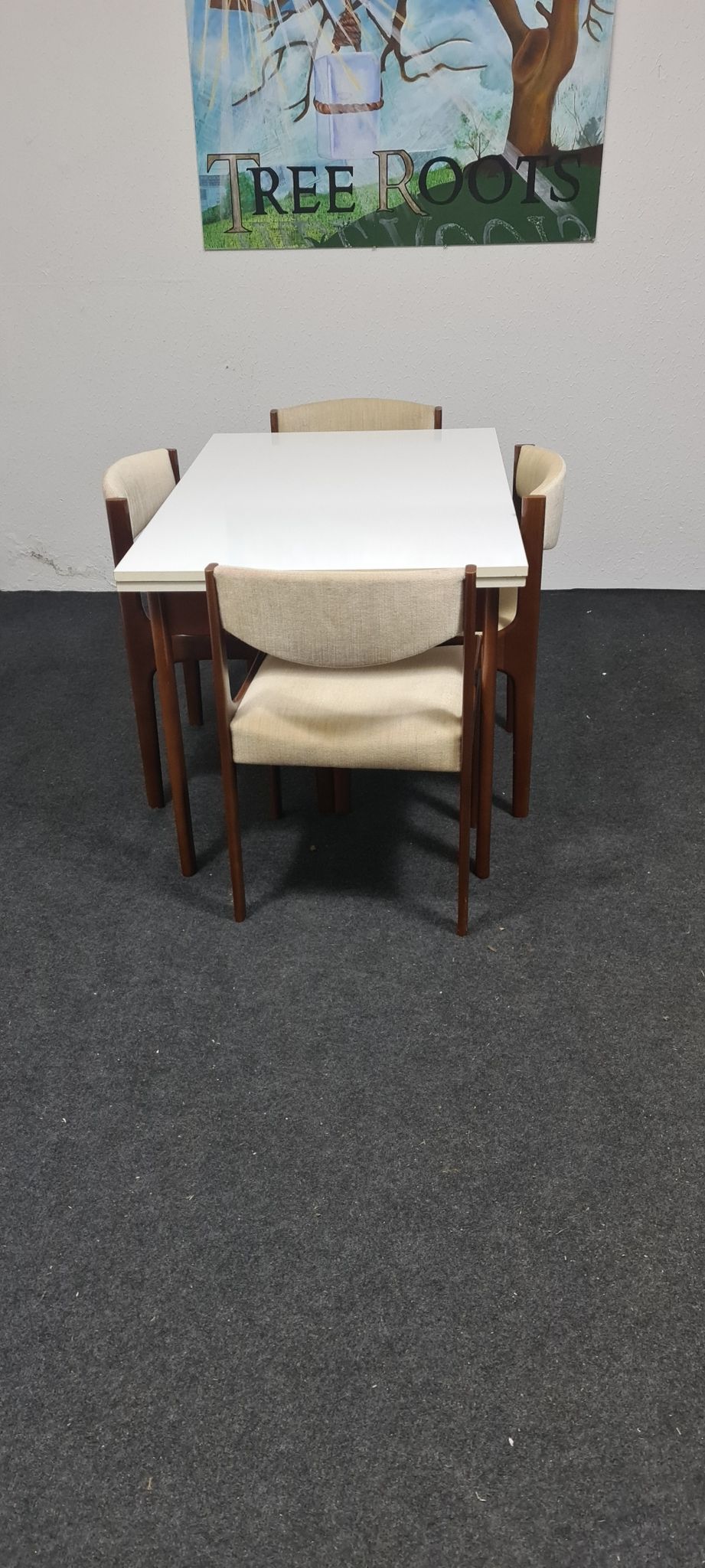 Table à manger vintage et chaises