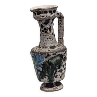 Small vase in fat lava style