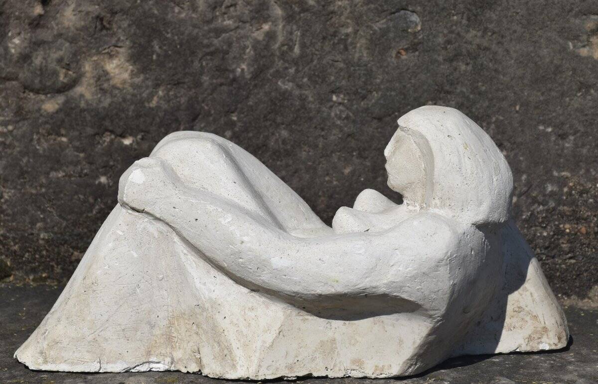 French school (monogrammed MB), Reclining nude woman (circa 1950)