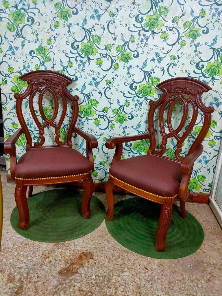Lot de 2 fauteuils en cuir