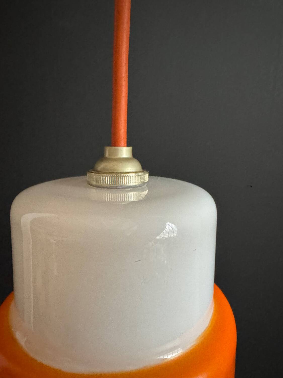 Suspension Space Age orange 1970s