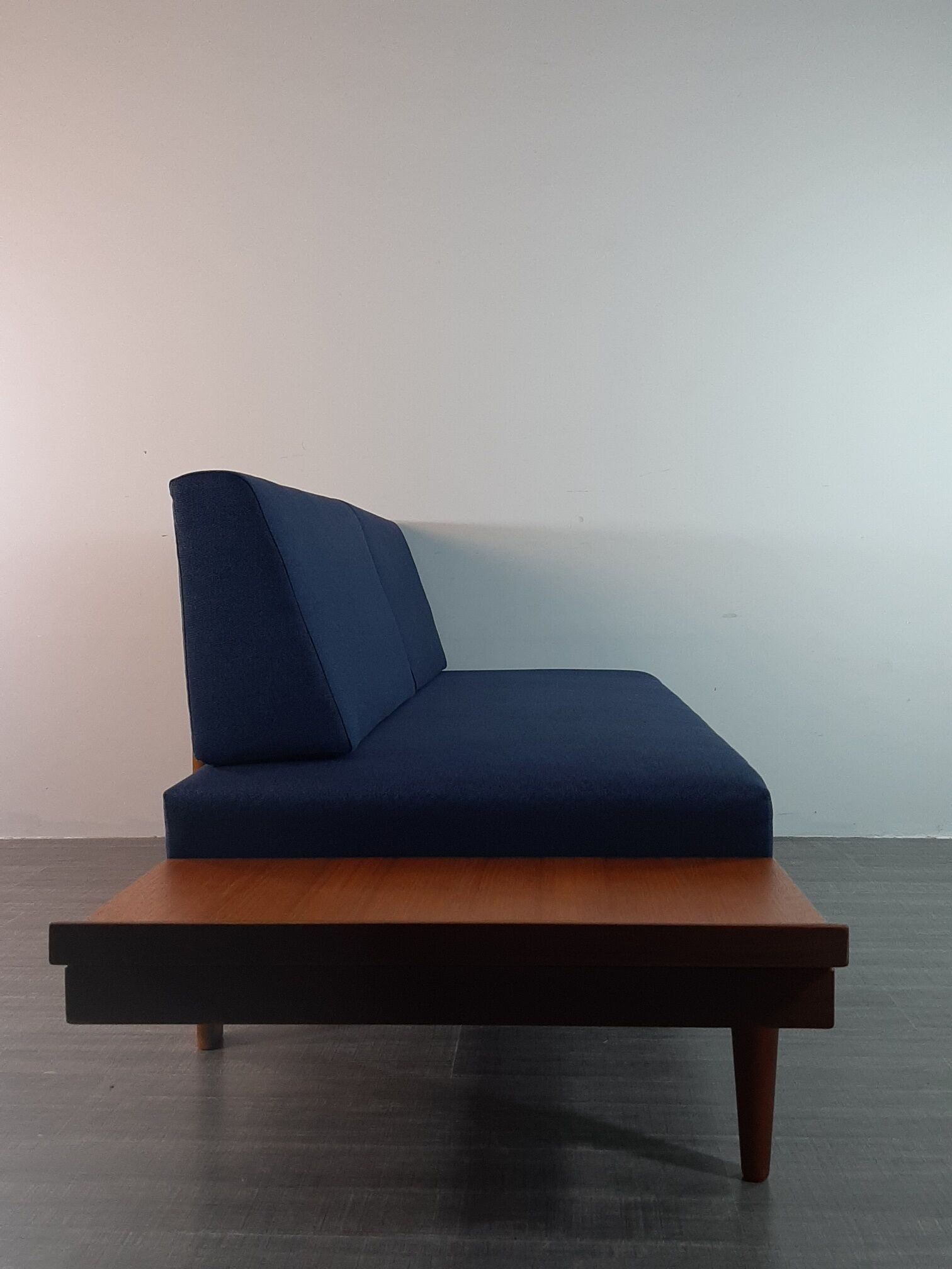 Norwegian daybed sofa in teak and blue fabric "svanette" by Ingma Relling, 1960s