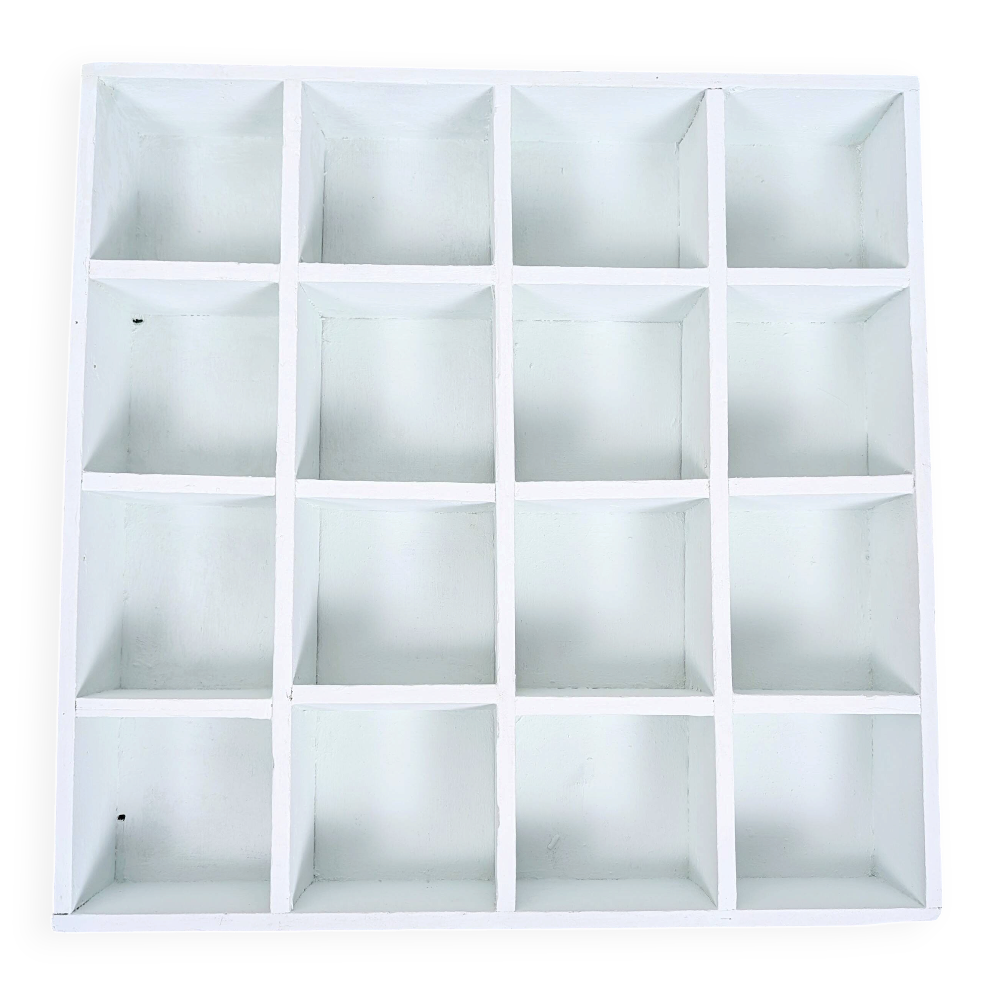 Wooden shelf – 16 compartments