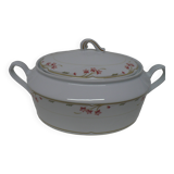 Oval soup tureen