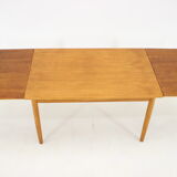 1960s Danish Extendable Dining Table in Oak