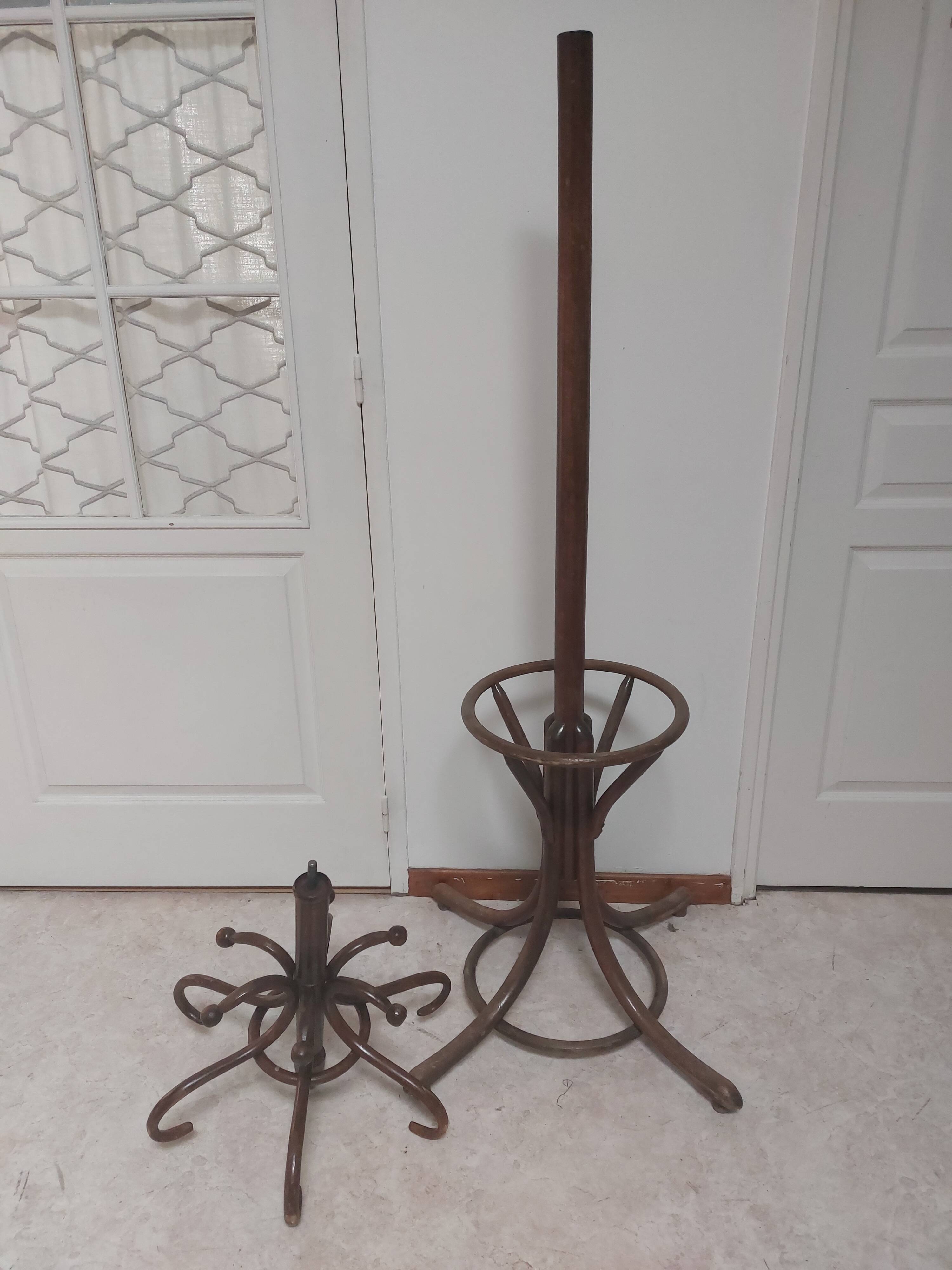 Porte-manteaux Perroquet en bois tourné