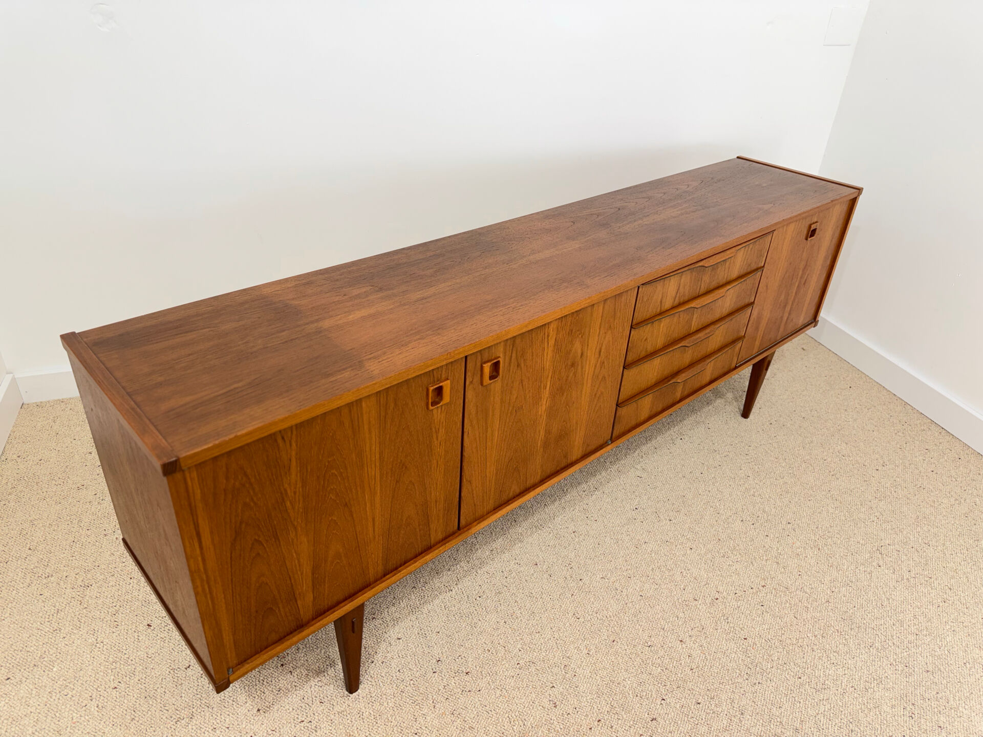 Large ARNO sideboard in oak – 1960s/70s