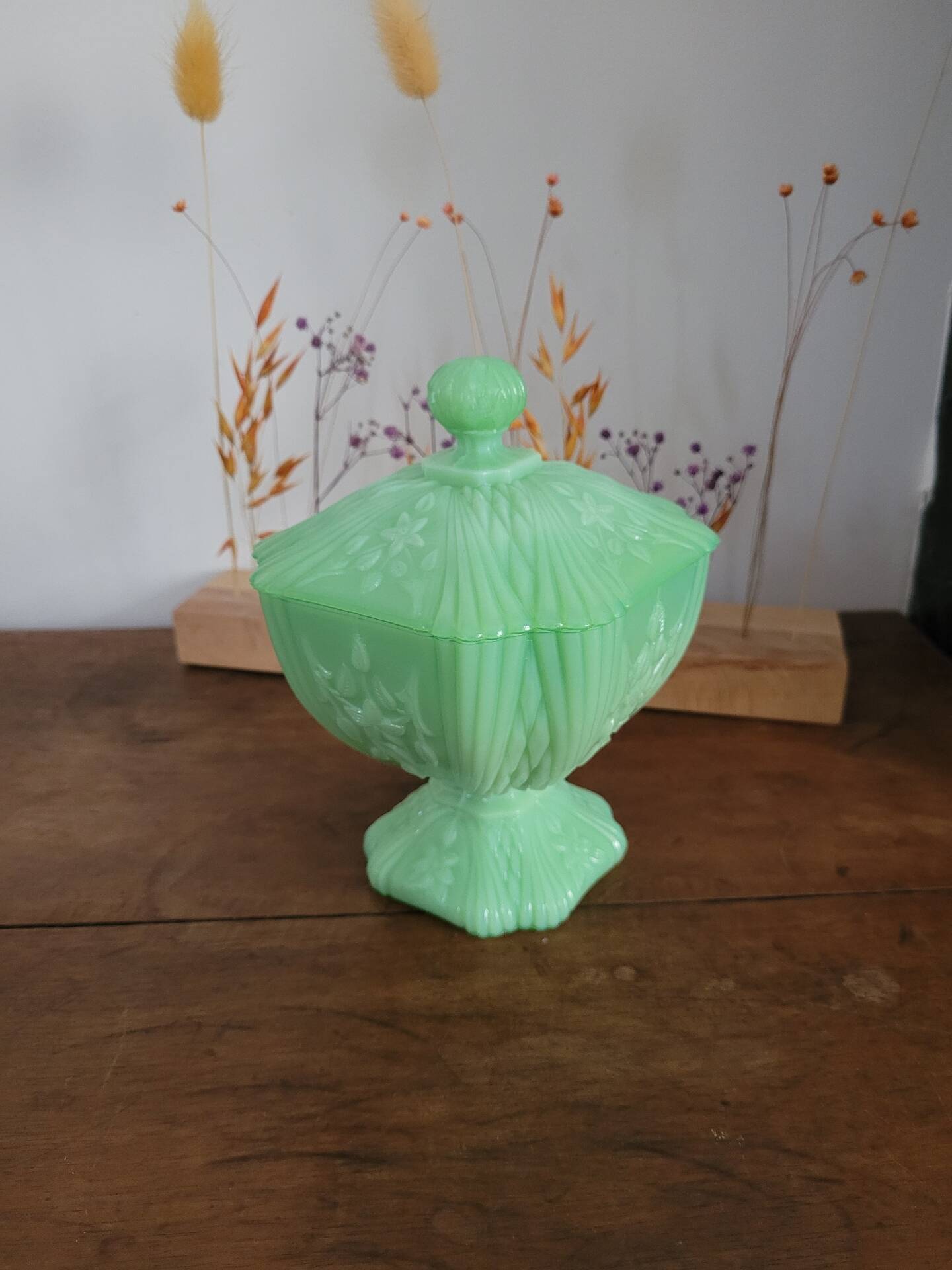 Green opaline bonbonnière