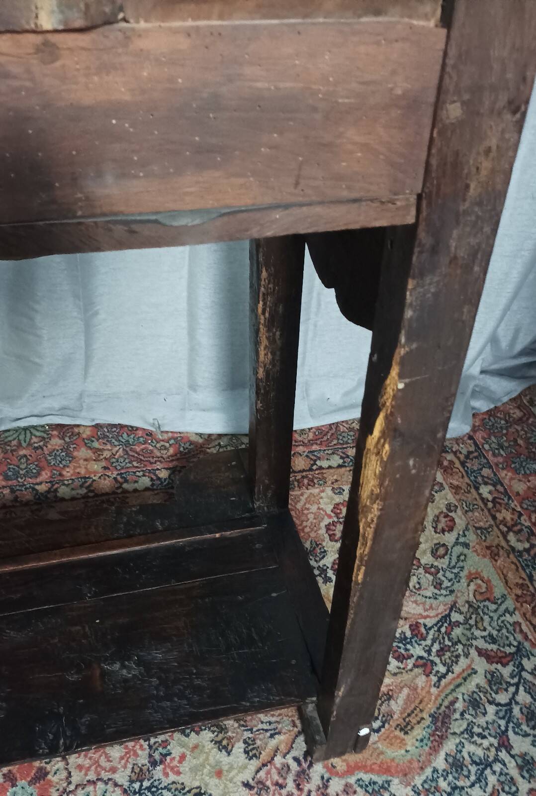 Provençal dresser in ash