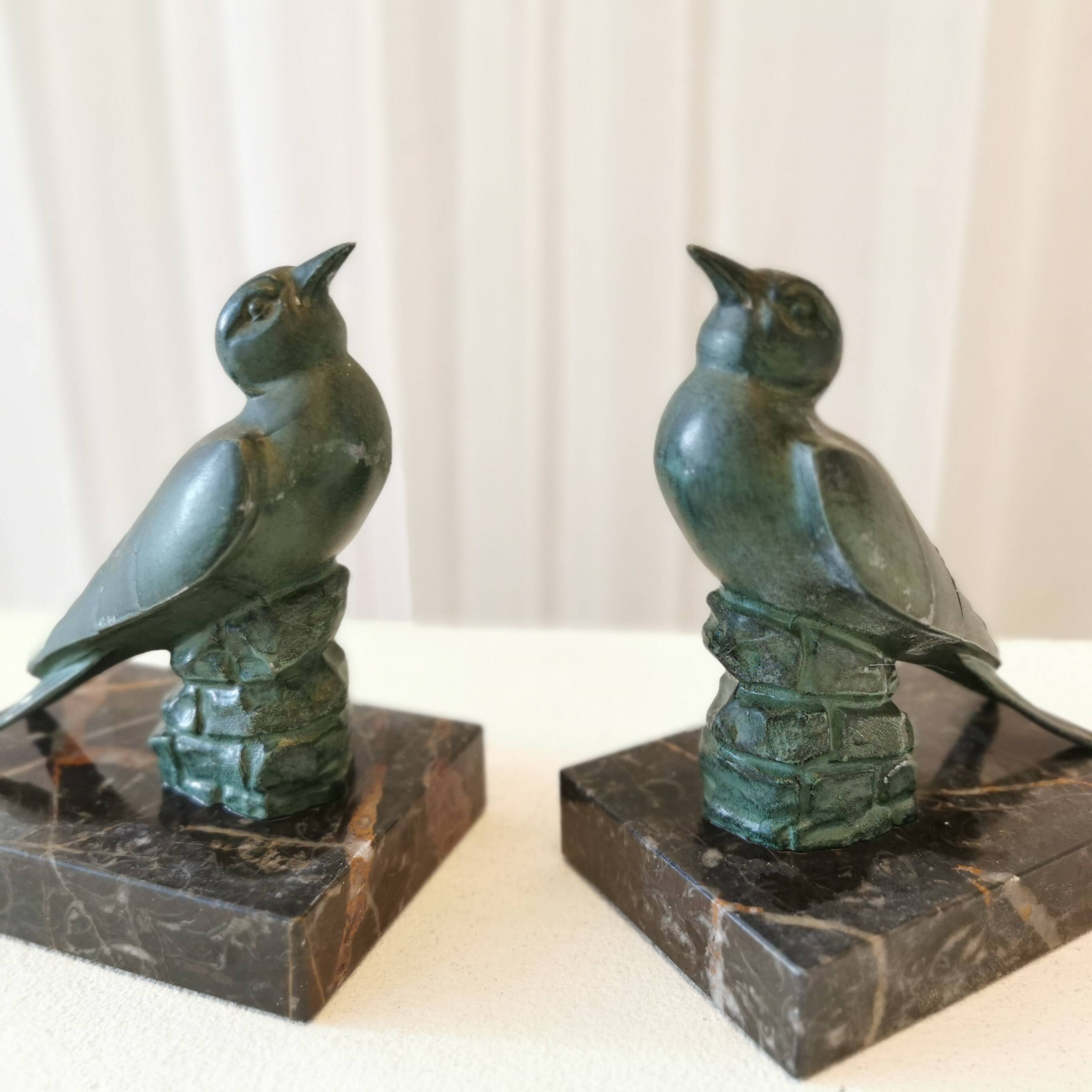 “Swallow” bookends