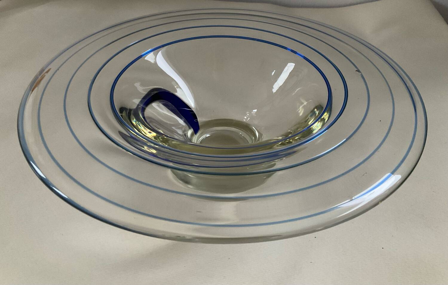 Vintage glass paste pocket bowl