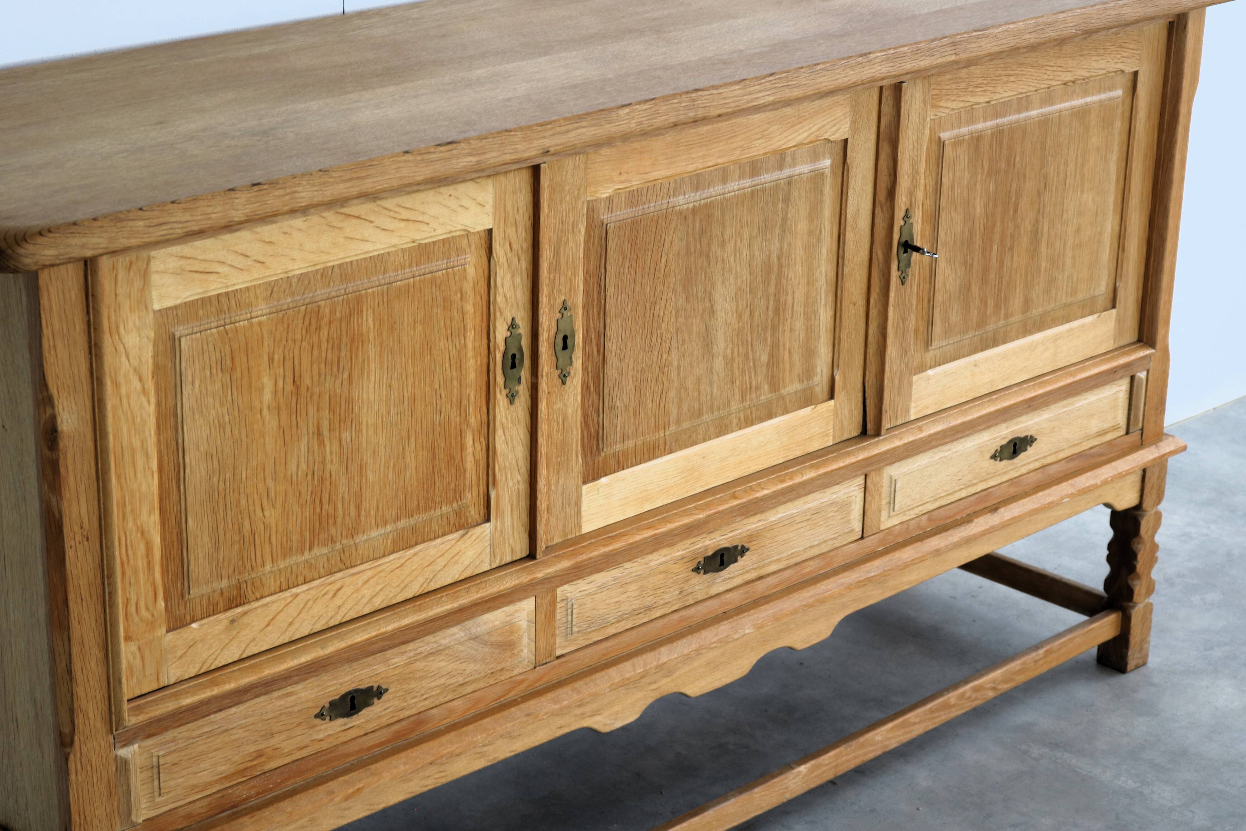 brutalist sideboard | oak | sideboard | 60s | Danish (2)