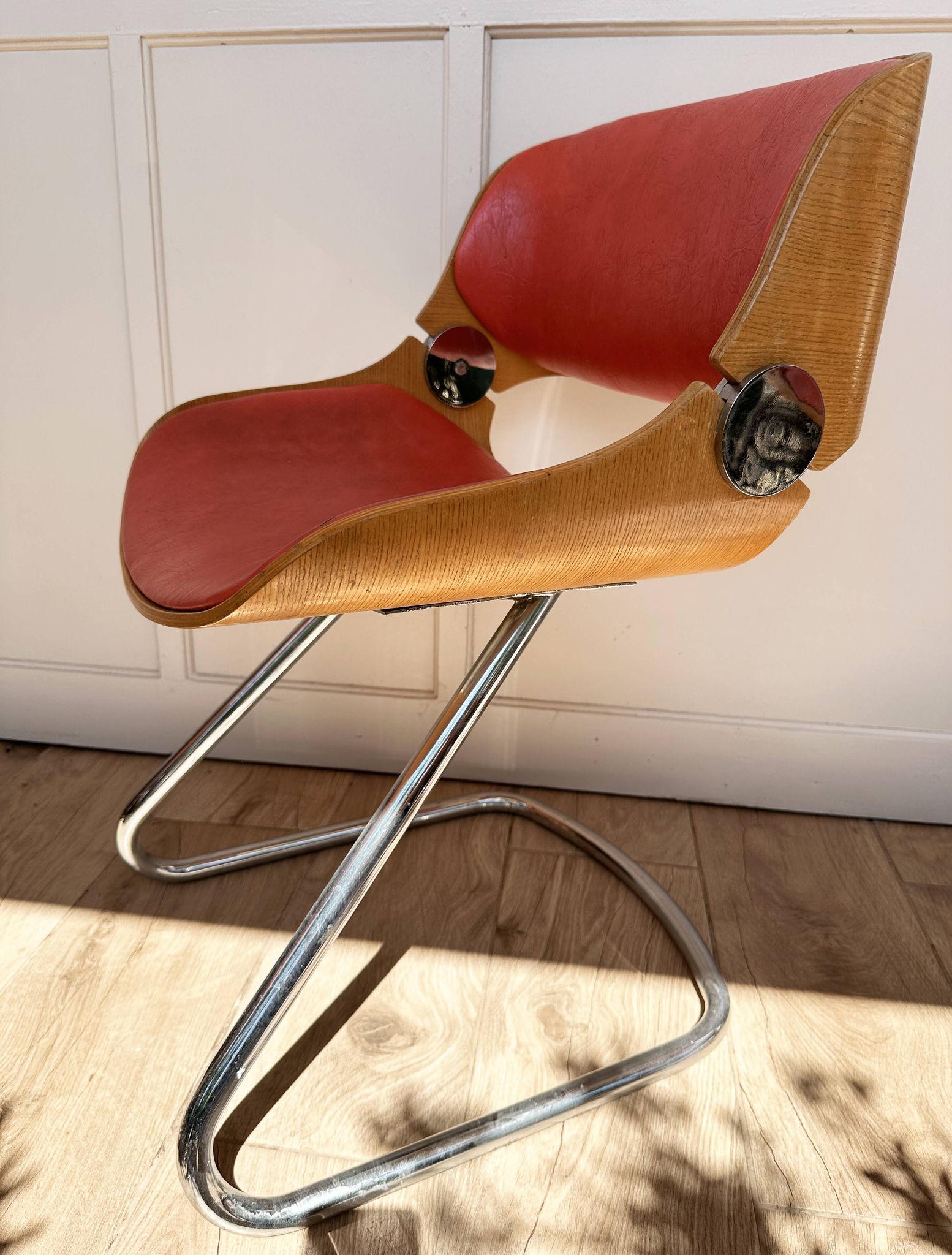 Suite of four space age chairs, 60s