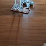 Table scandinave en teck ovale rallonges intégrées, années 60 comme neuve