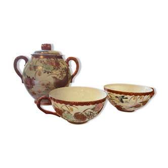 Lot de tasses a thé et pot en porcelaine chinoise