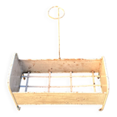 Lit de poupée en métal avec porte voilage. Jouet ancien début XXè