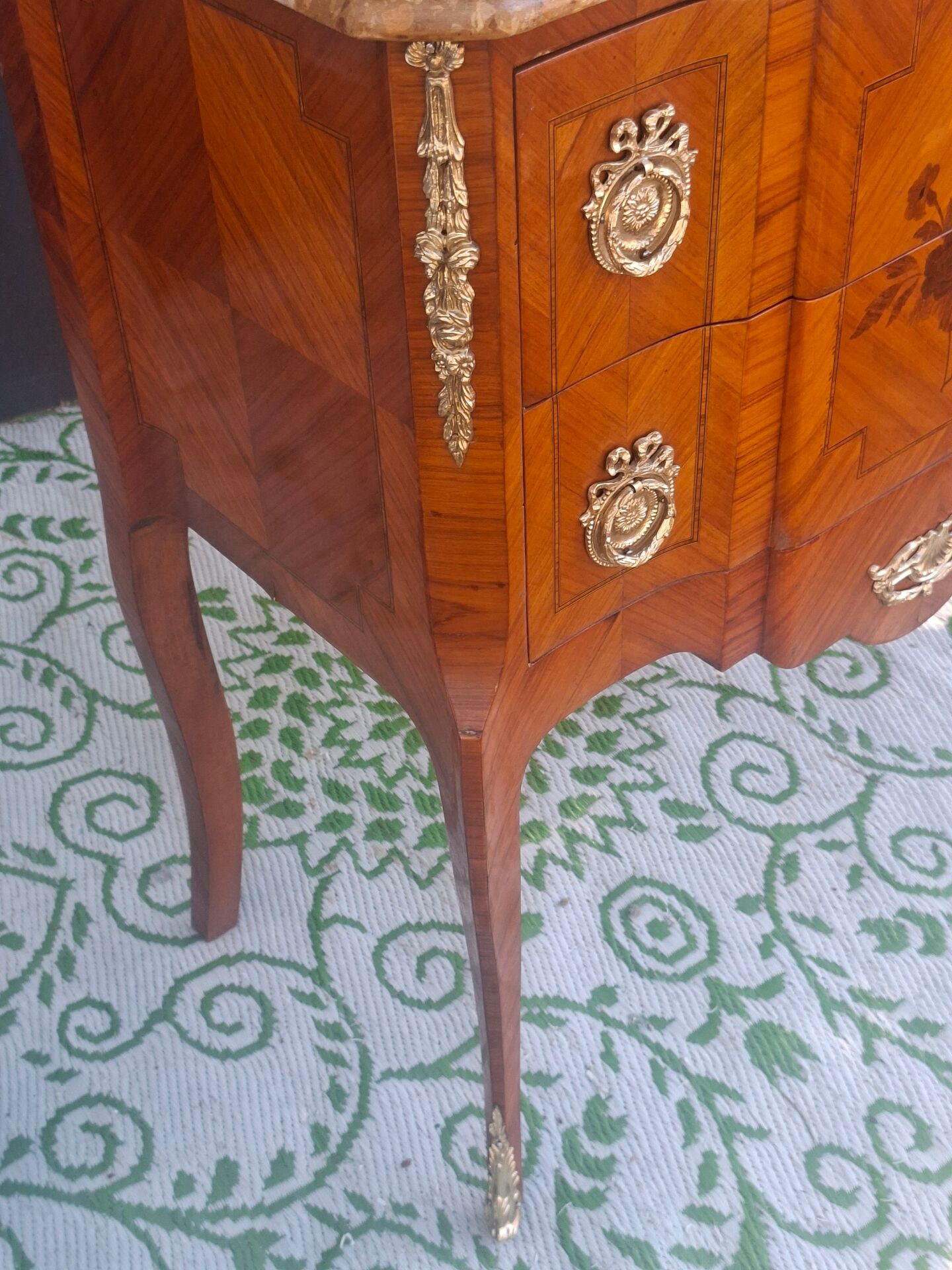 Commode en marqueterie 8
