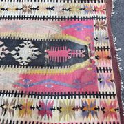 Ancien tapis kilim très patiné – 135 x 91 cm