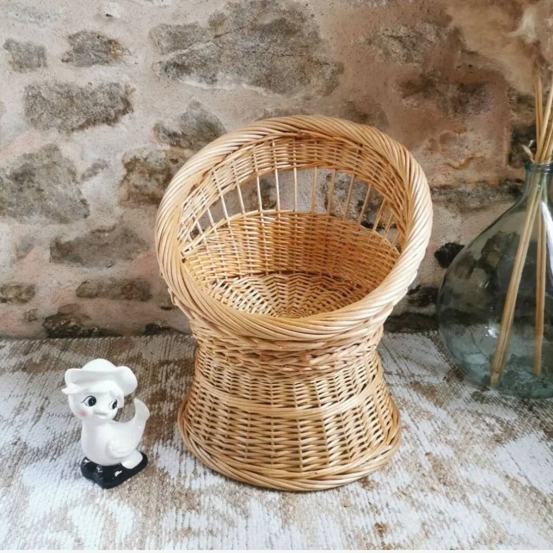 Vintage 70s rattan children's armchair