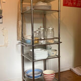 Shelf on casters