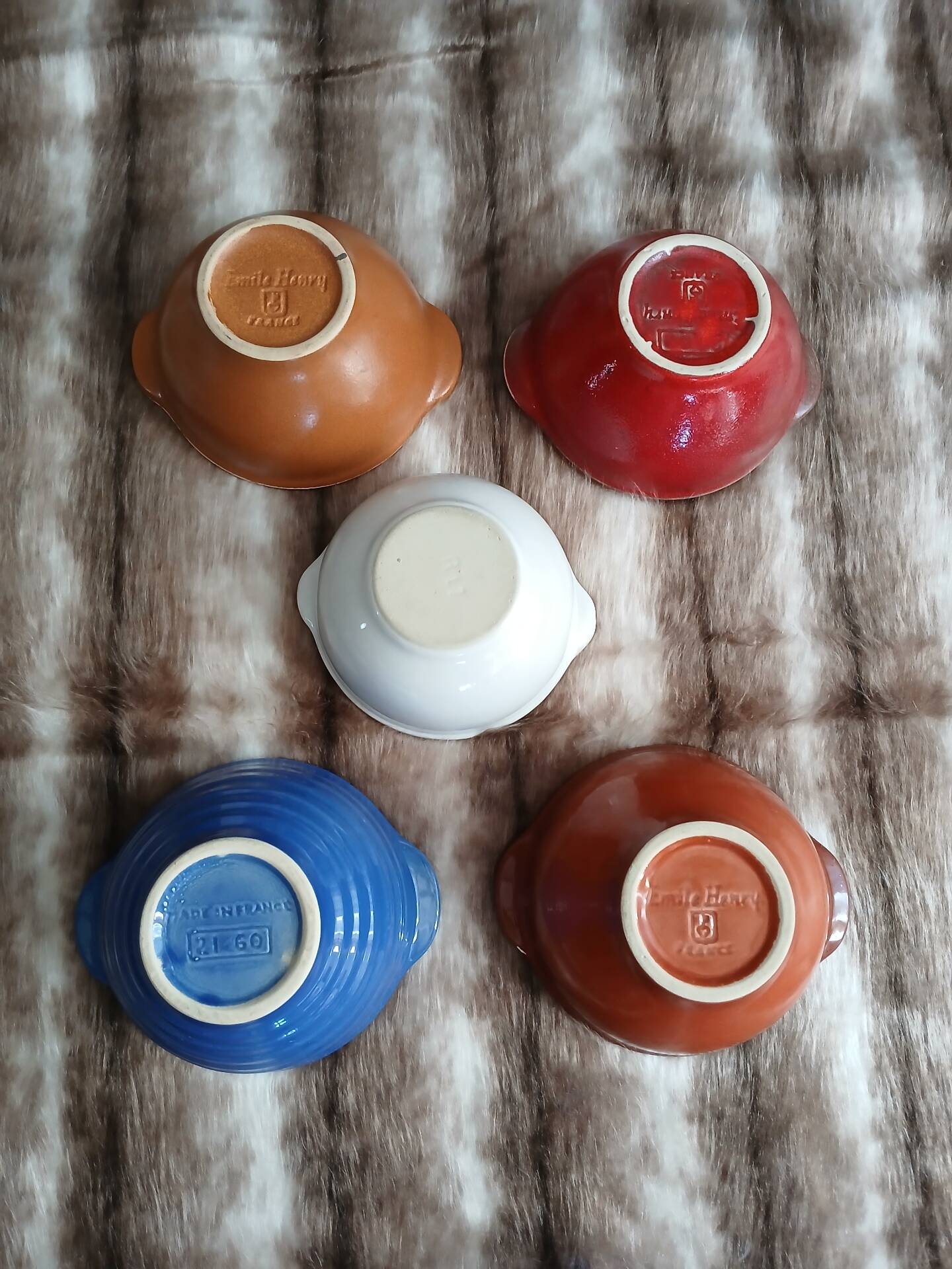 5 bols à oreilles anciens dépareillés 