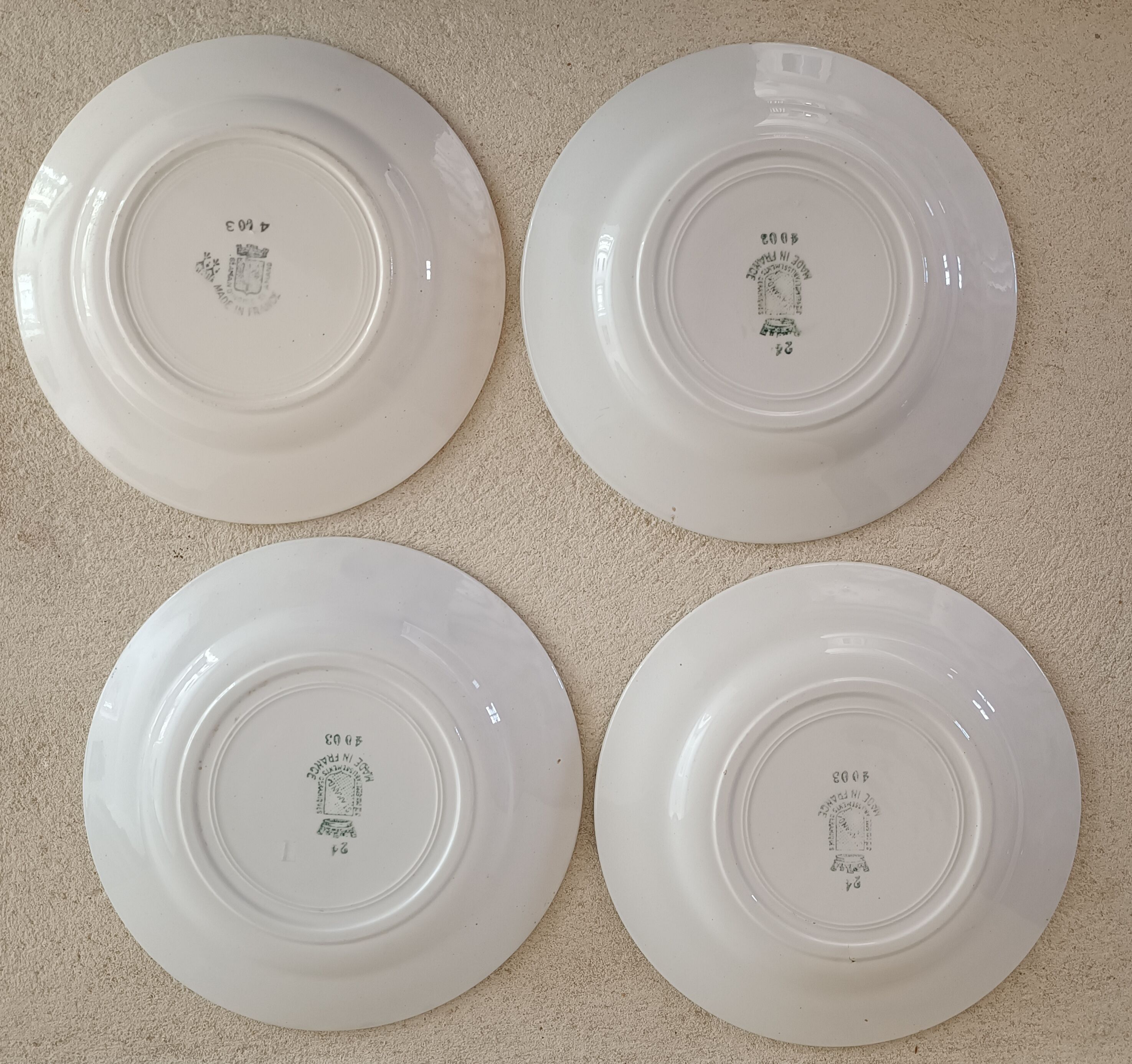4 dessert plates in Saint Amand iron earth