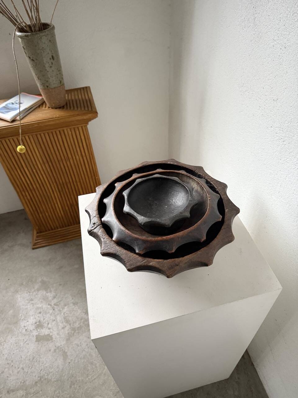 Brutalist wooden dishes, Savoyard popular art.