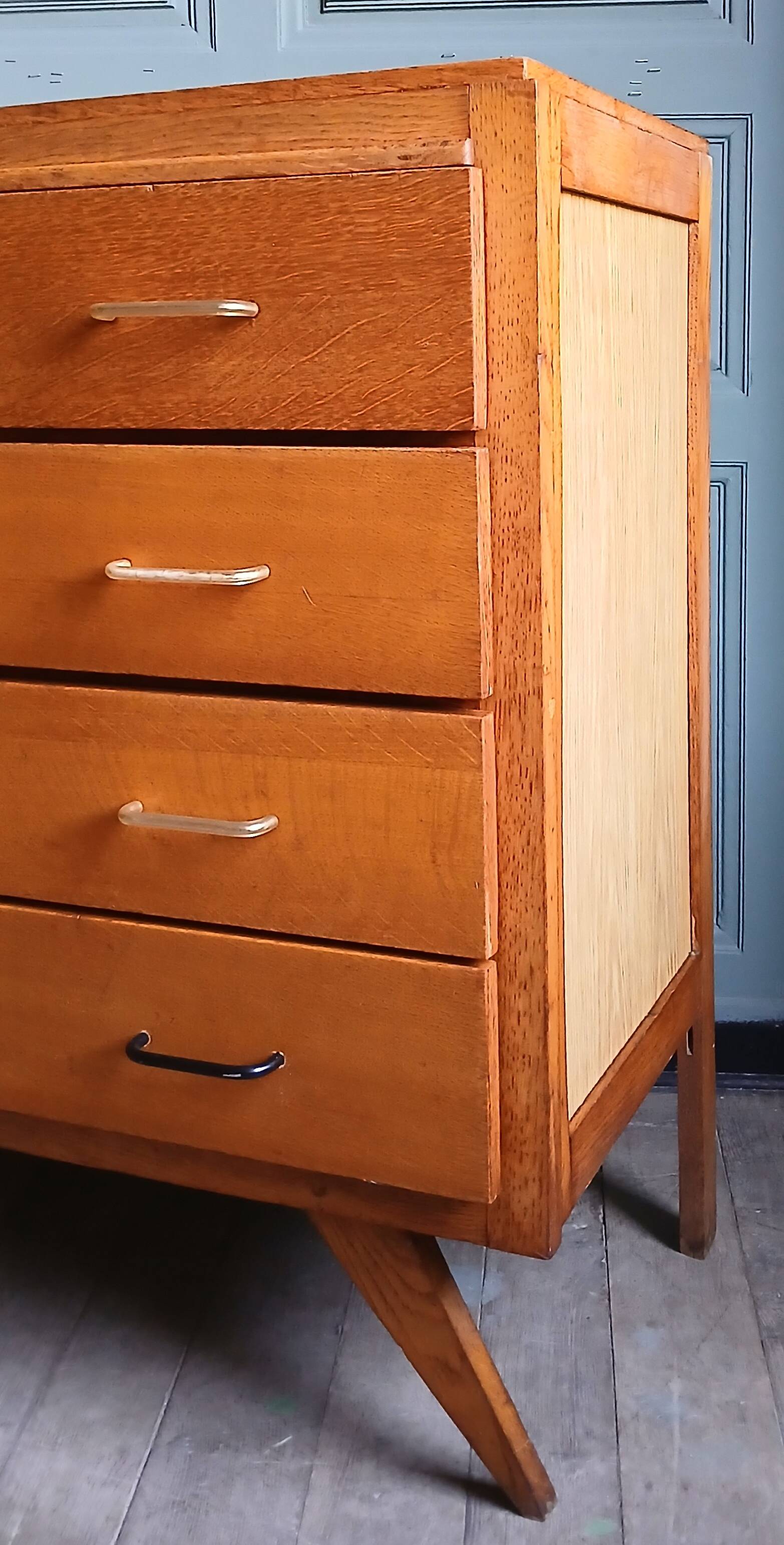 Commode pieds compas chêne blond 1950