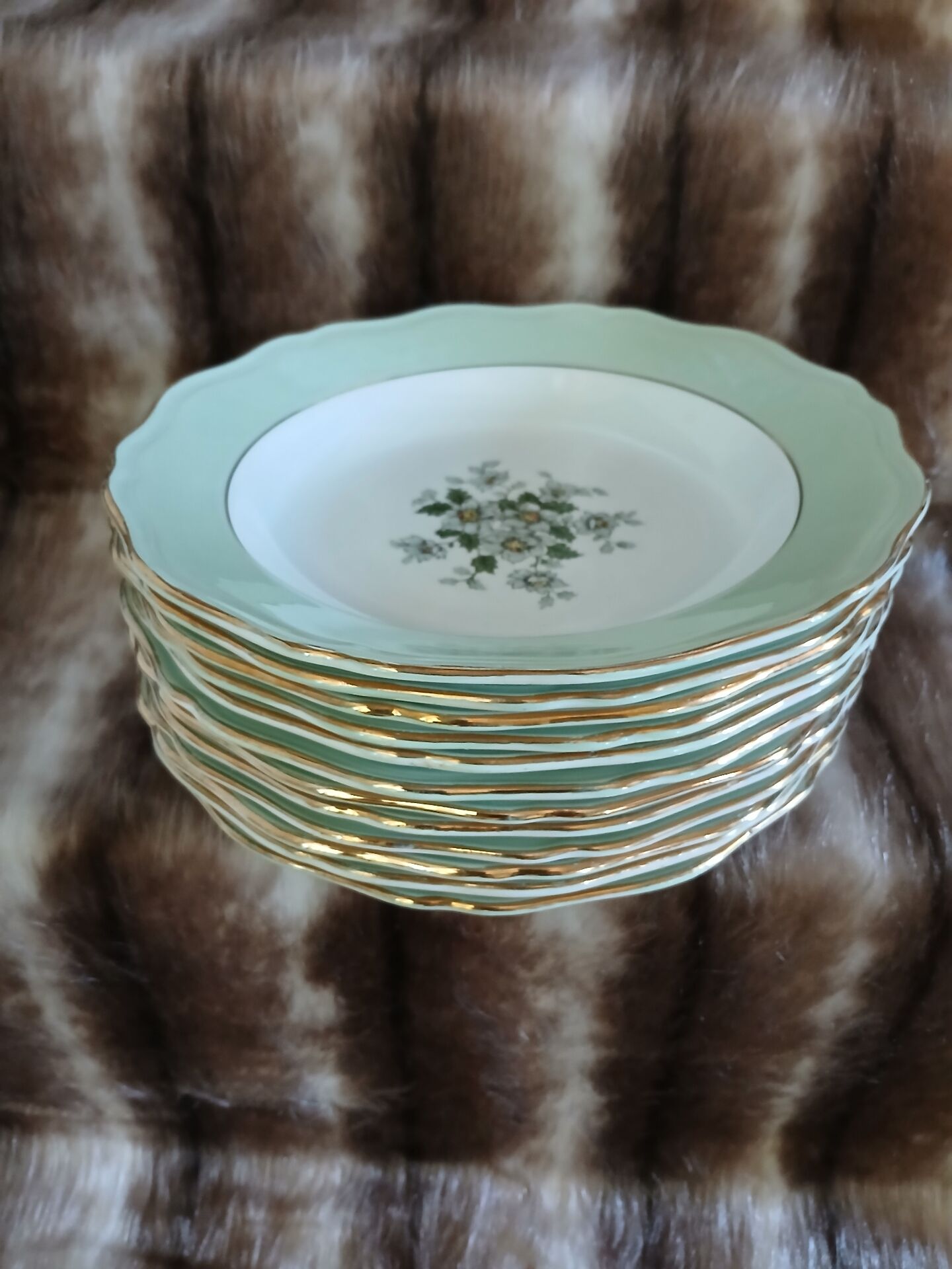 12 antique deep plates "Saint Tropez"