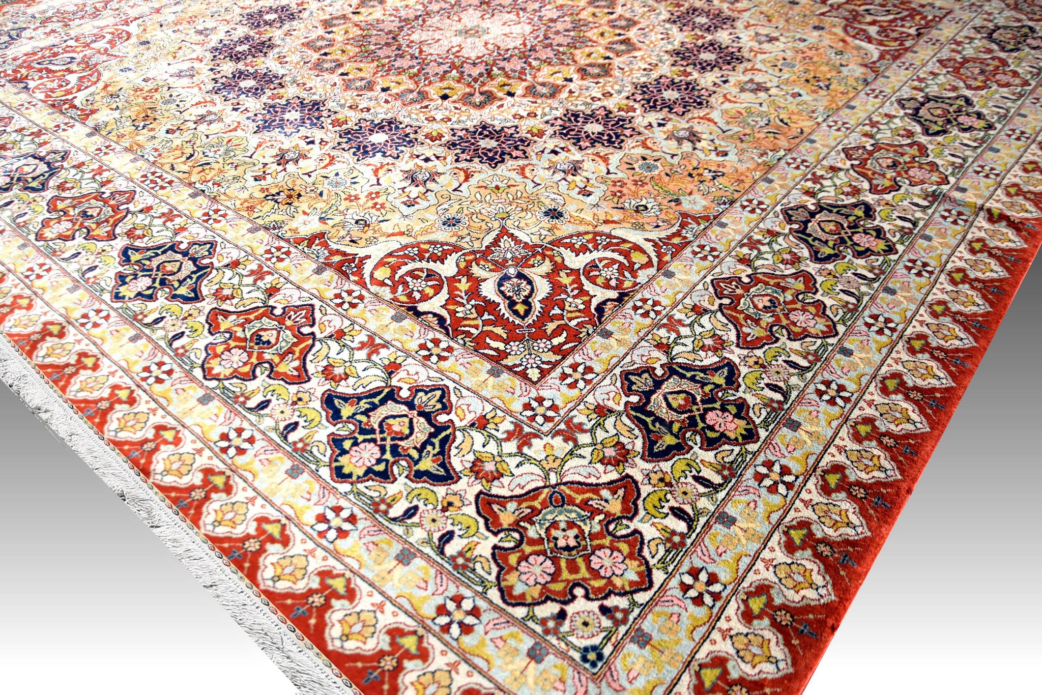 Egyptian Oriental Rug: 2.00 x 2.00 Meters - Pure Silk - Handmade
