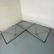 Table Basse Moderniste Furtive en Acier et Verre, Italie, années 1980
