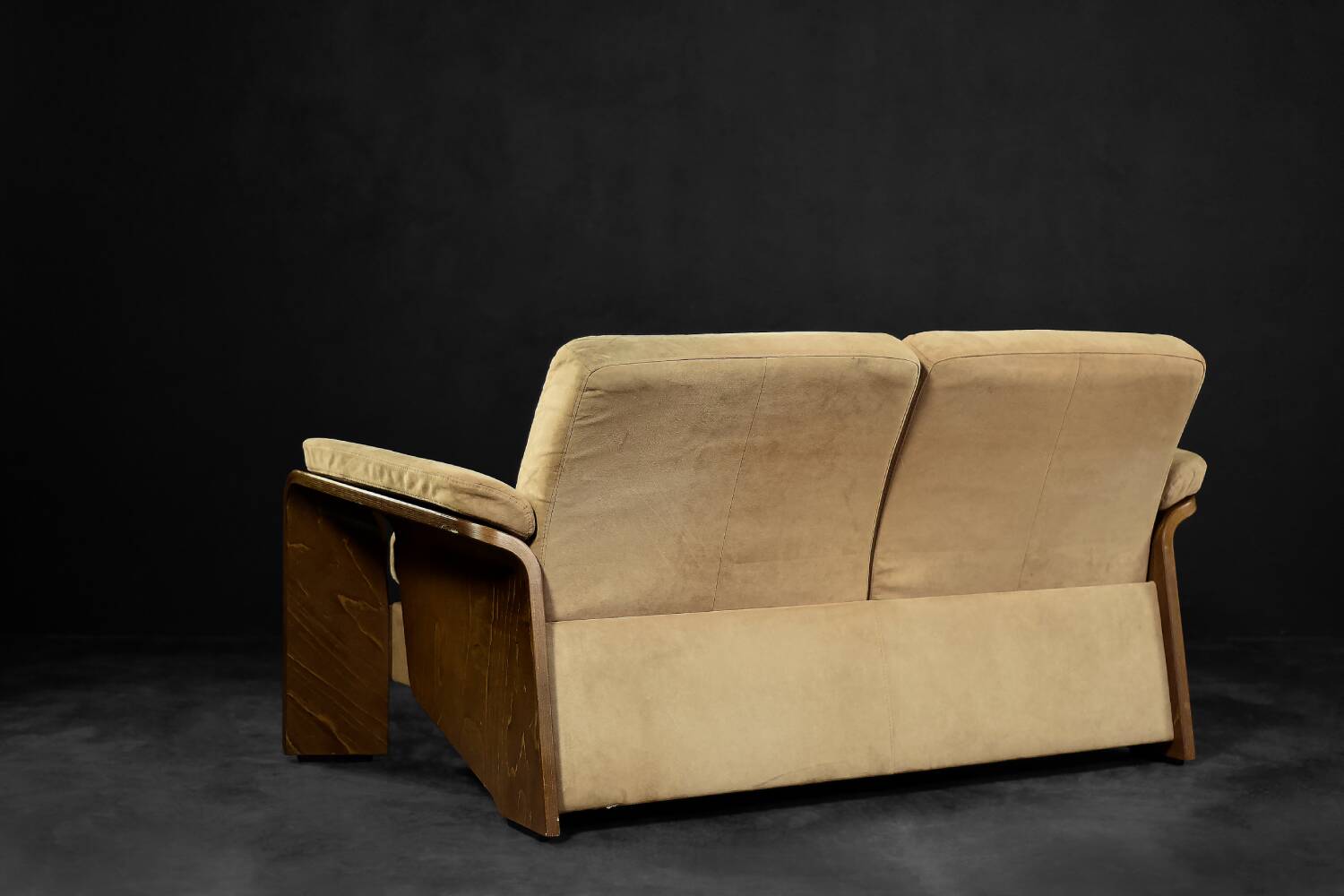Modern Norwegian mid-century two-seater sofa, low-back loveseat Stressless Pegasus by Ekornes.