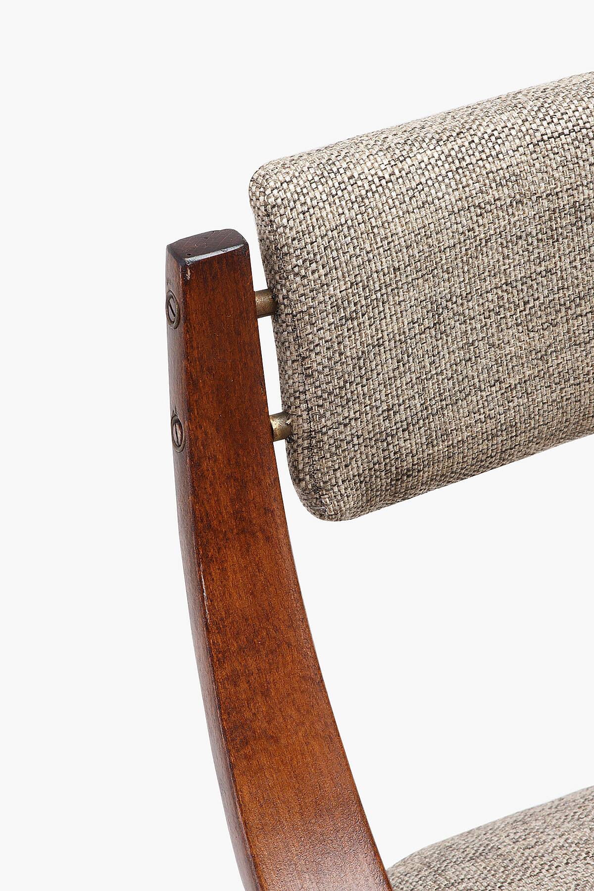 Set of 3 skoczek chairs from the 60s.