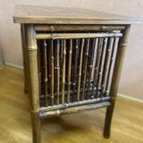 Table d'appoint, piètement en bambou et plateau en noyer décor en laque