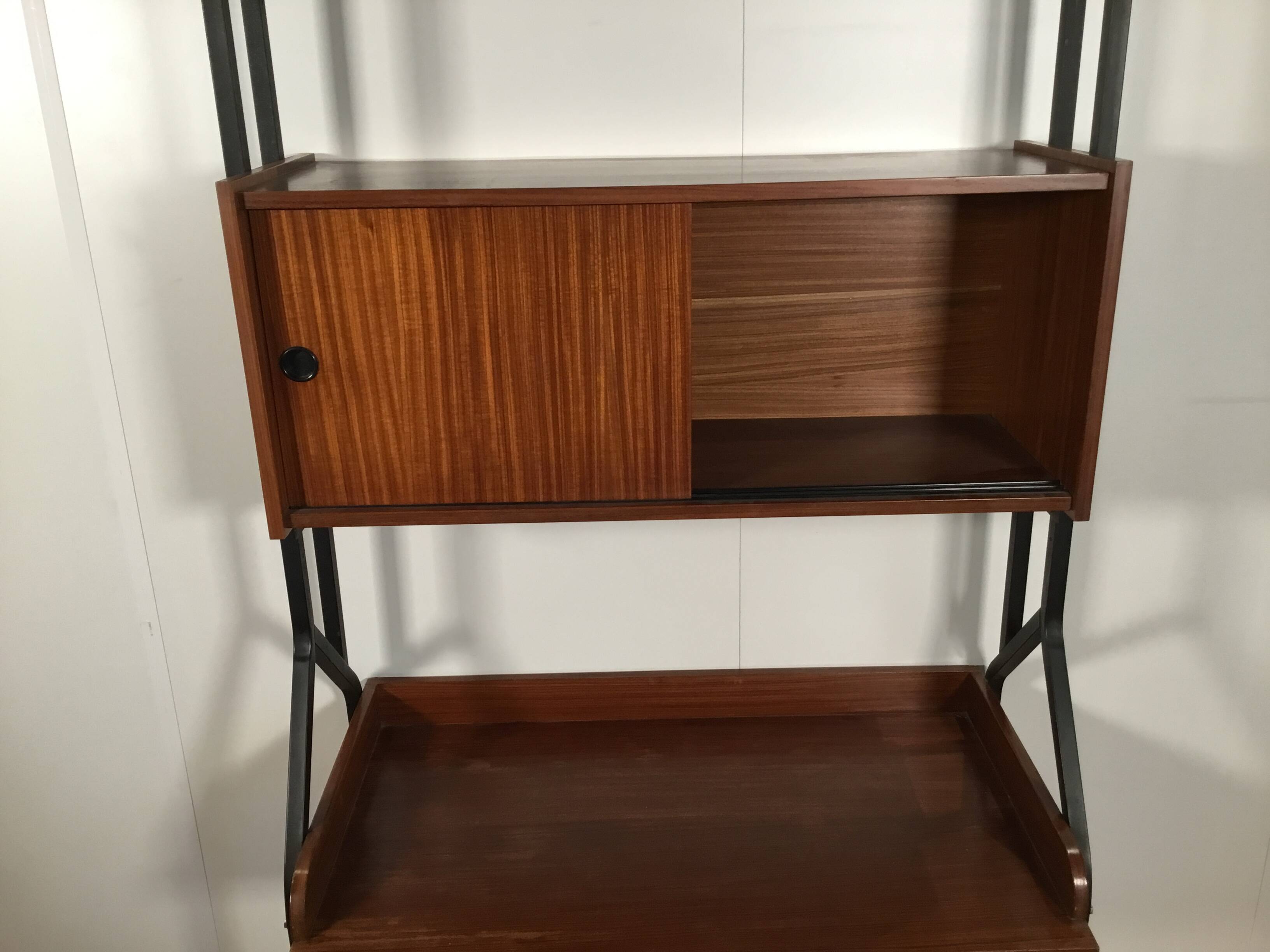 Secrétaire vintage avec rangement fermé et étagère
