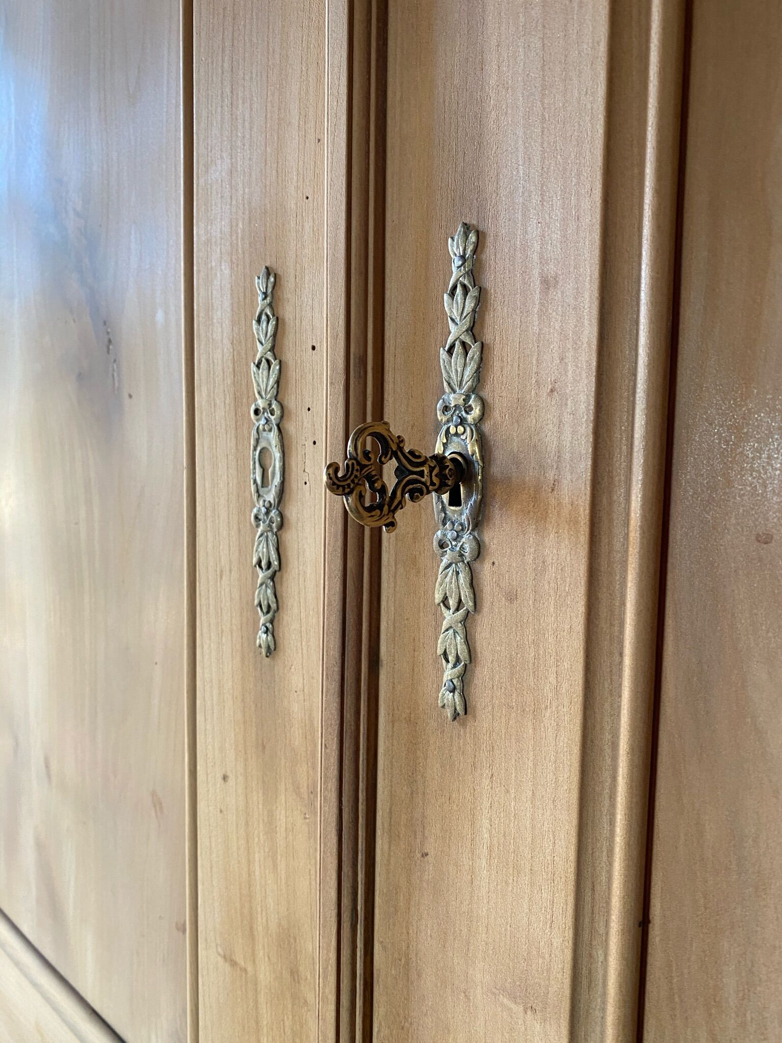 Buffet 2 body restyled in kaki