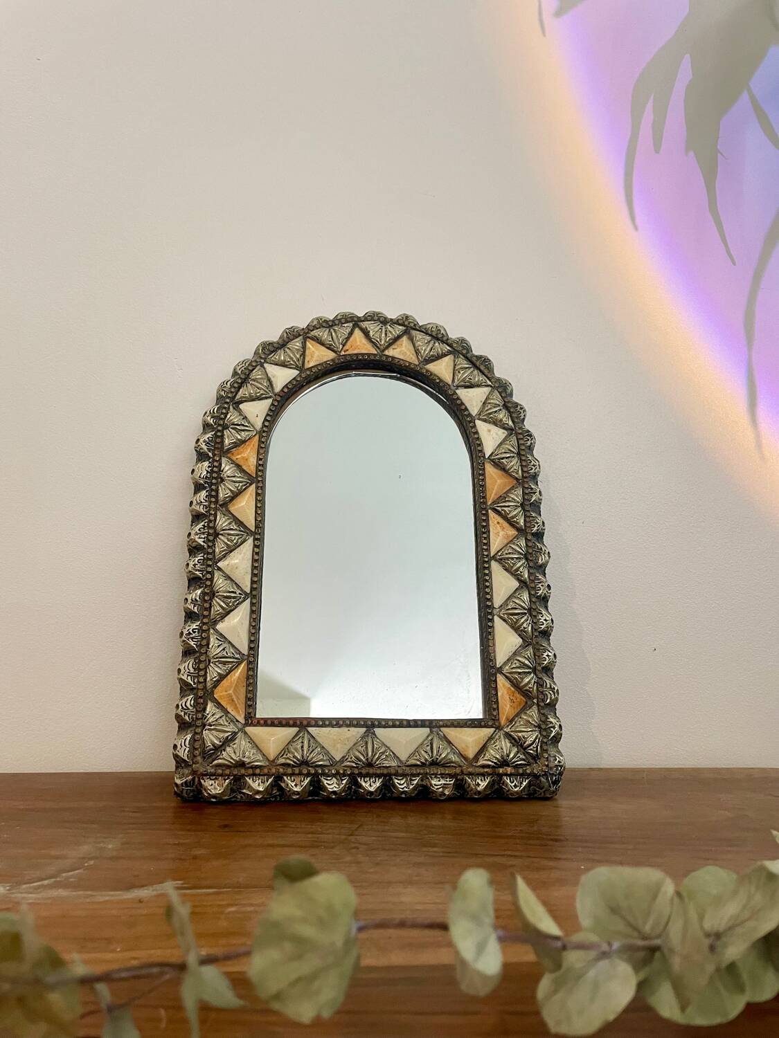 Oriental bone mirror