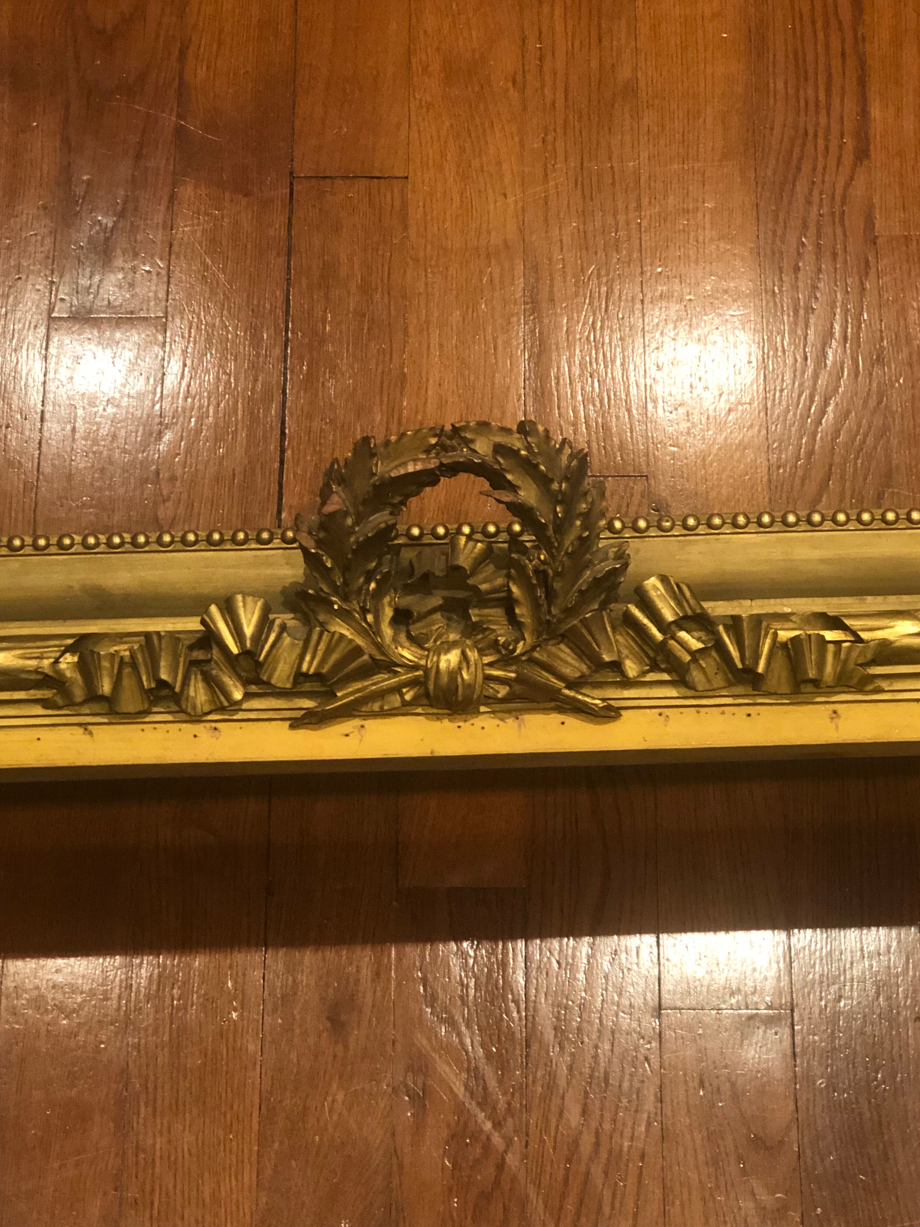 Gilded wooden valance front-end 19th century in the Louis XVI style