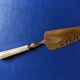 Cake spatula