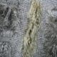 Tapis Mural Vintage Texturé en Laine Naturelle – Tons Gris & Crème, 90x98
