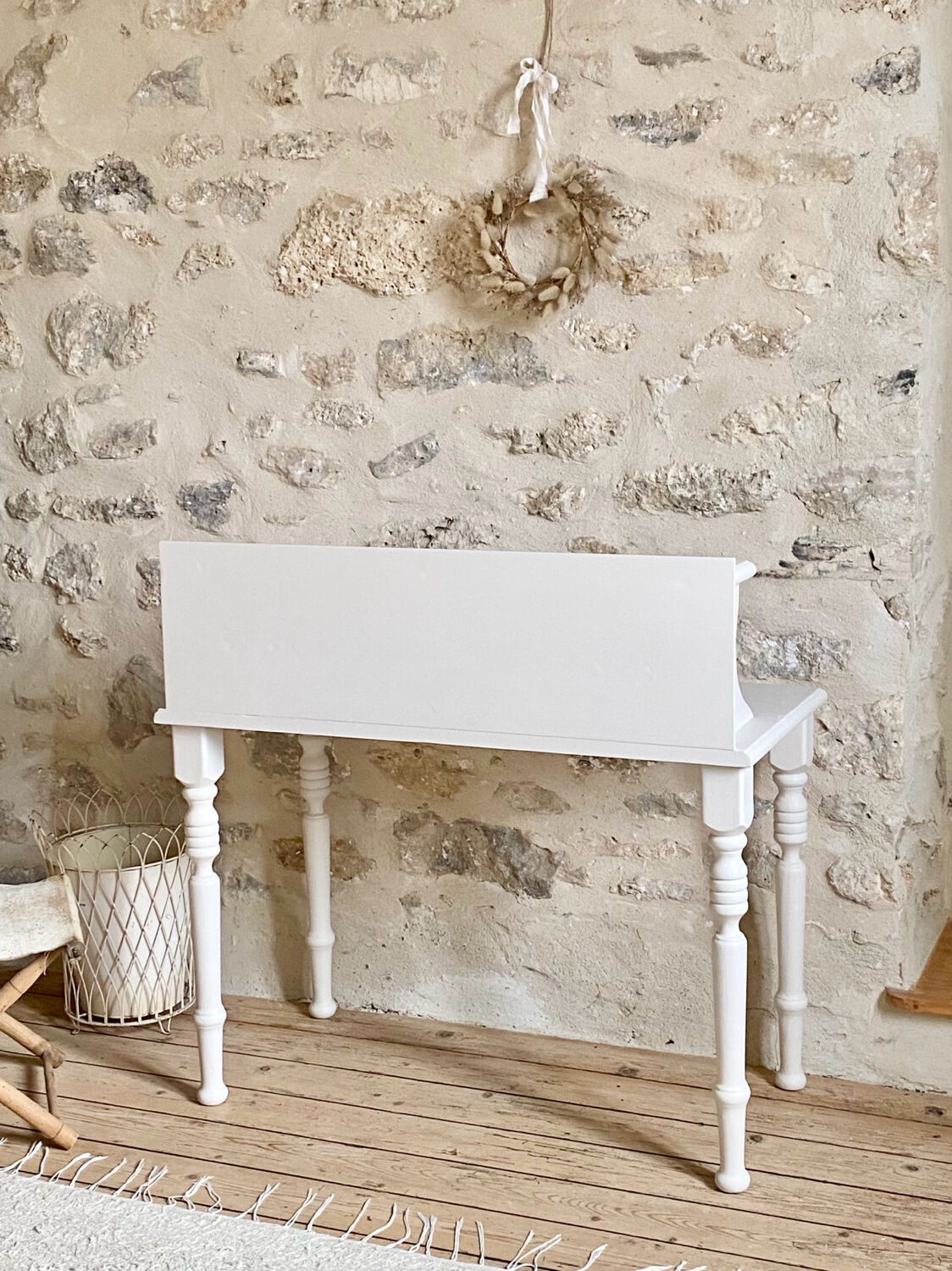 Child's desk