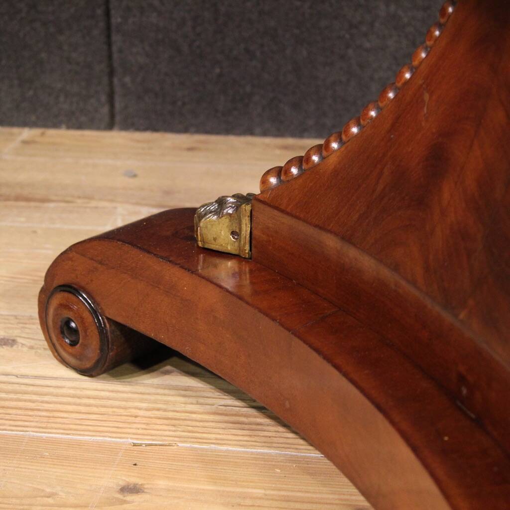 Grande table en acajou du XXe siècle