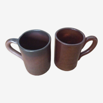 2 stoneware mugs